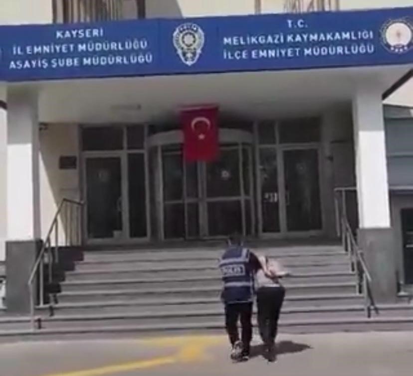Kayseri’de Çeşitli Suçlardan Aranan 3 Şahıs Yakalandı