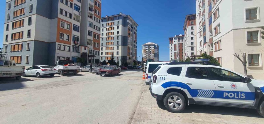 Kayseri’de İntihar; Kendini Asarak Yaşamına Son Verdi