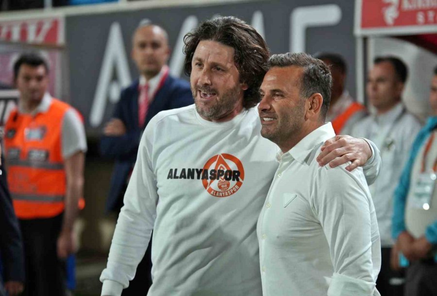 Trendyol Süper Lig: Alanyaspor: 0 - Galatasaray: 0 (maç Devam Ediyor)