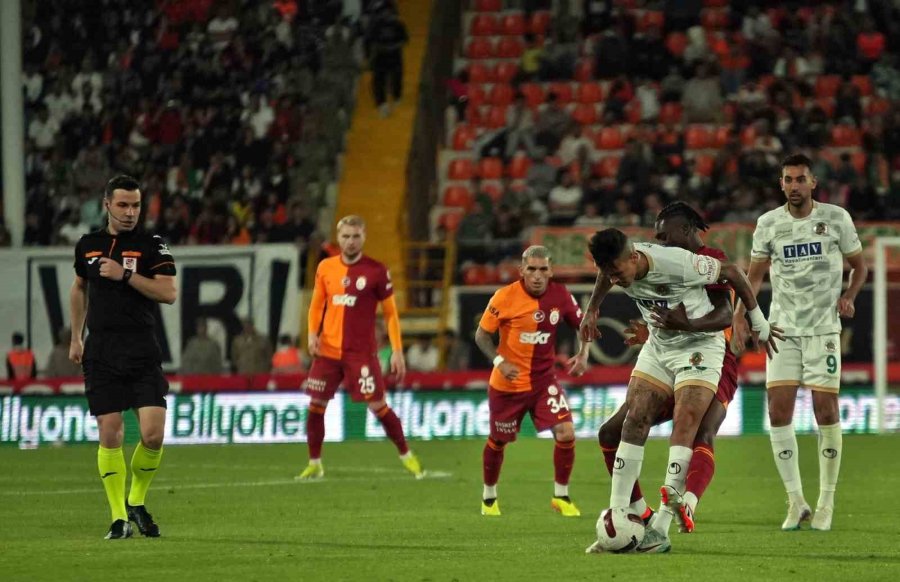 Trendyol Süper Lig: Alanyaspor: 0 - Galatasaray: 4 (maç Sonucu)