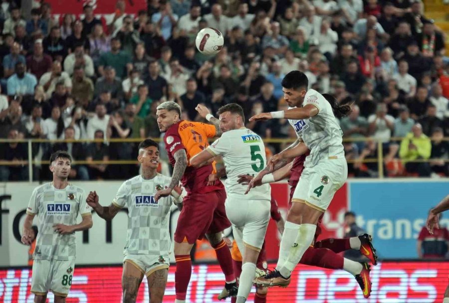 Trendyol Süper Lig: Alanyaspor: 0 - Galatasaray: 4 (maç Sonucu)