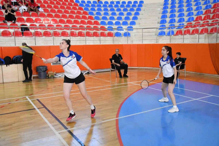 Anadolu Üniversitesi Badminton Takımı Süper Lige Yükseldi