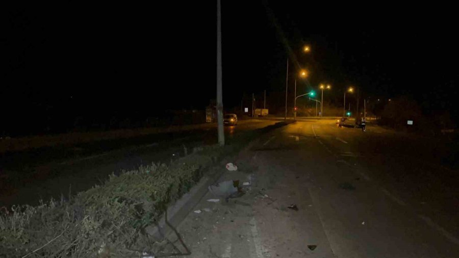 Kontrolden Çıkarak Takla Atan Otomobil Hurdaya Döndü