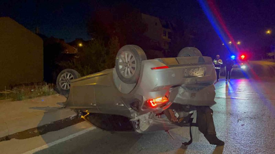 Kontrolden Çıkarak Takla Atan Otomobil Hurdaya Döndü