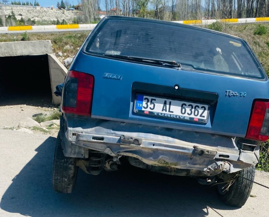 Kanala Düşen Otomobilin Sürücüsü Hayatını Kaybetti