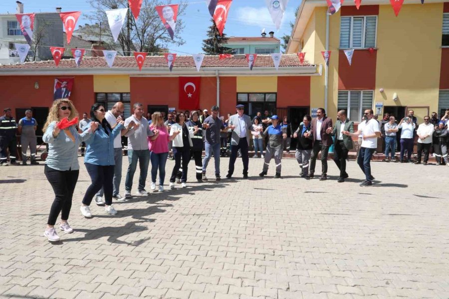 Başkan Kurt, Belediye Çalışanları İle Bayramlaştı