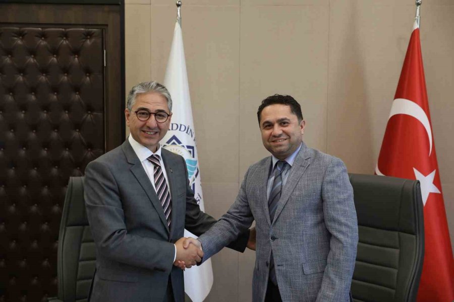 Alkü İle Poyd, Turizm Öğrencilerinin Geleceğine İmza Attı