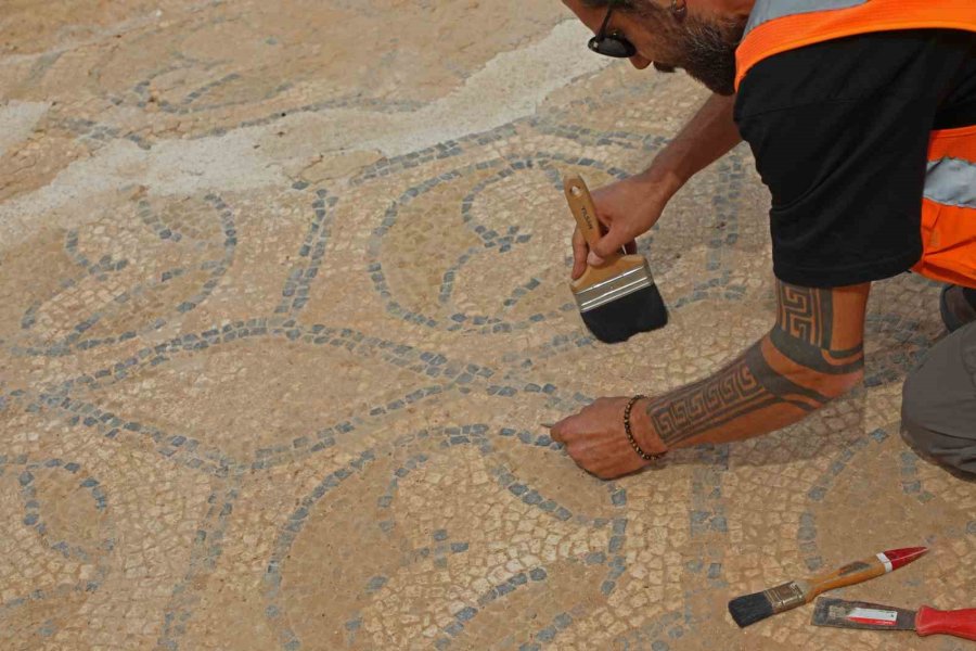 Hıdırlık Kulesi Seyir Terası Projesi Çalışmasında Tarihe Işık Tutacak Keşif