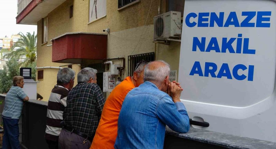 Antalya’da Yalnız Yaşayan Adam Banyoda Ölü Bulundu