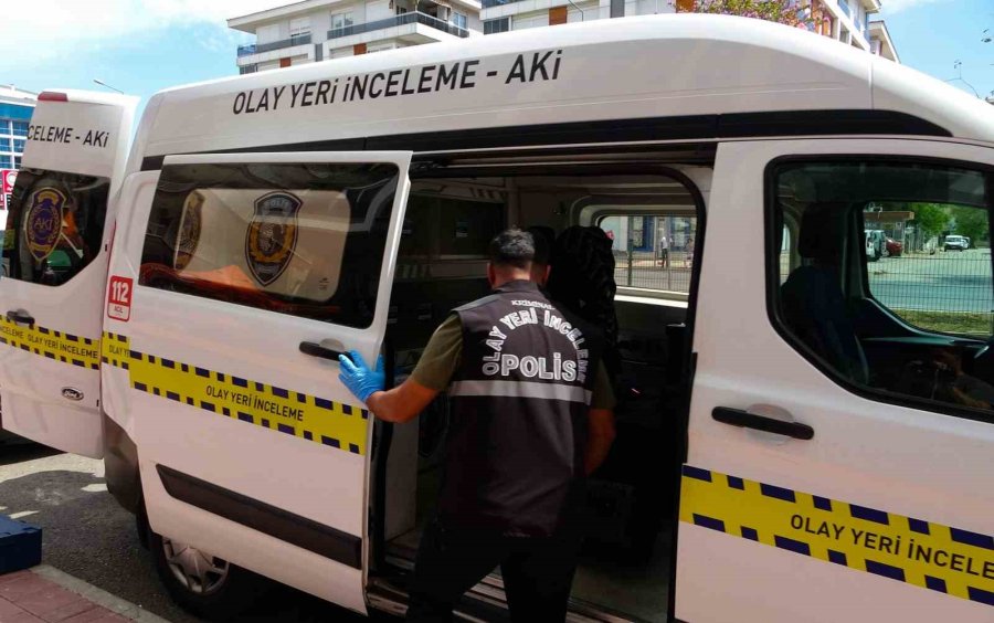 Antalya’da Yalnız Yaşayan Adam Banyoda Ölü Bulundu