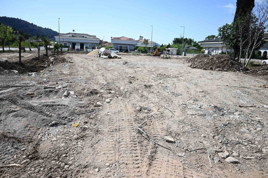 Arslanbucak Mahallesi’nde Yeni Park Yapımına Başladı