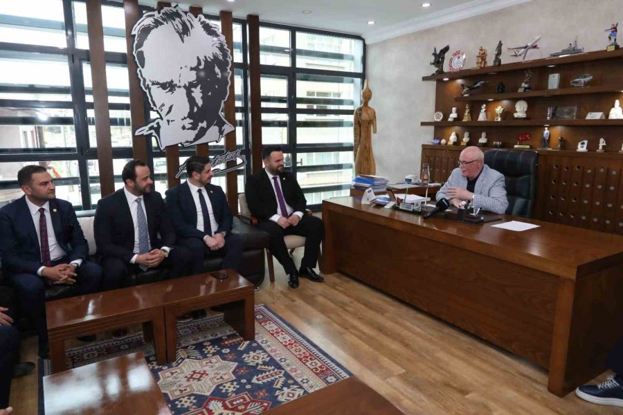 Eskişehirspor’dan Kazım Kurt’a Hayırlı Olsun Ziyareti