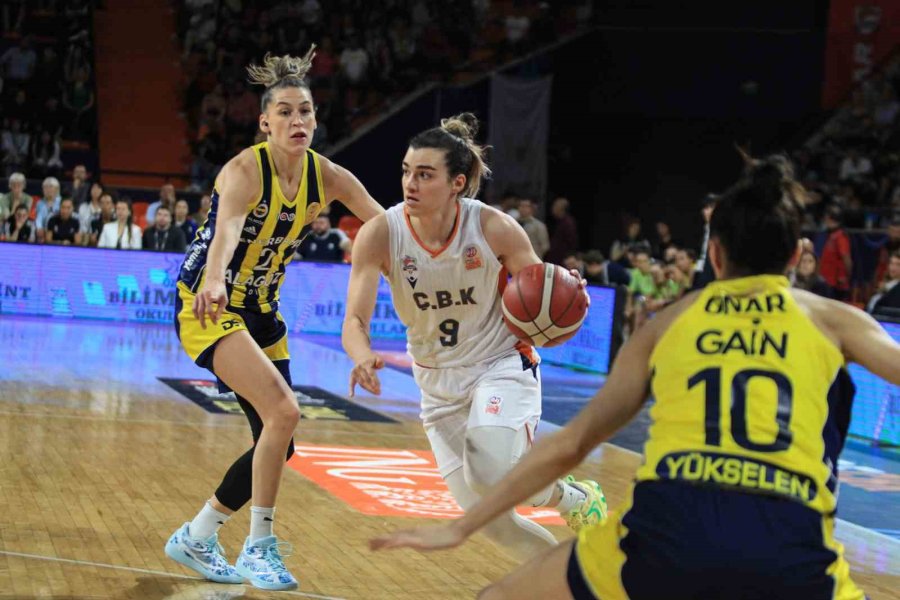 Kadınlar Basketbol Süper Ligi’nde Fenerbahçe Üst Üste 6. Kez Şampiyon