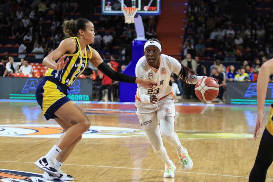 Kadınlar Basketbol Süper Ligi’nde Fenerbahçe Üst Üste 6. Kez Şampiyon