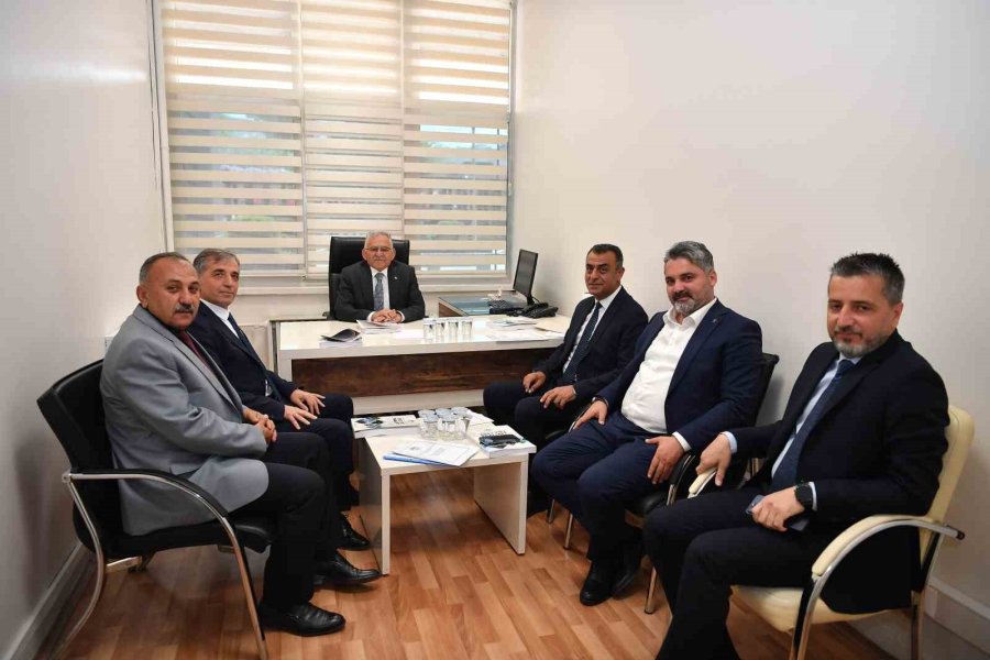 Başkan Büyükkılıç’tan Siyasi Partilerin Meclis Üyelerine Ziyaret