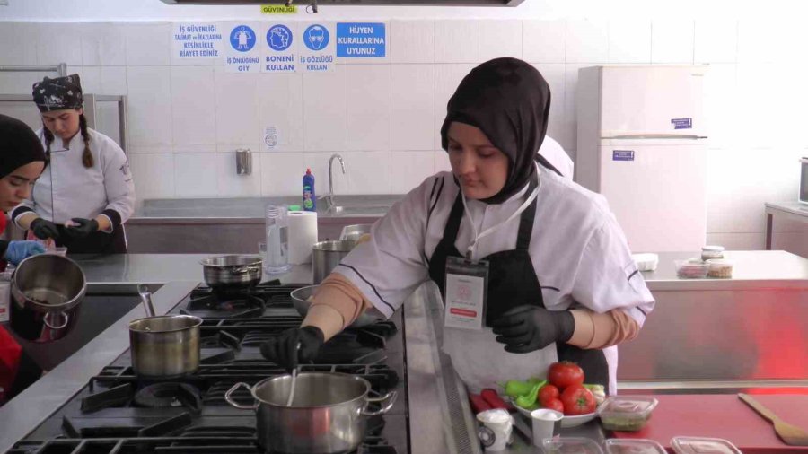 Masterchef’i Aratmayan Yarışma: Liseli Şefler Hünerlerini Sergiledi