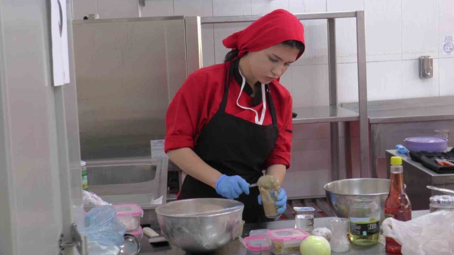 Masterchef’i Aratmayan Yarışma: Liseli Şefler Hünerlerini Sergiledi