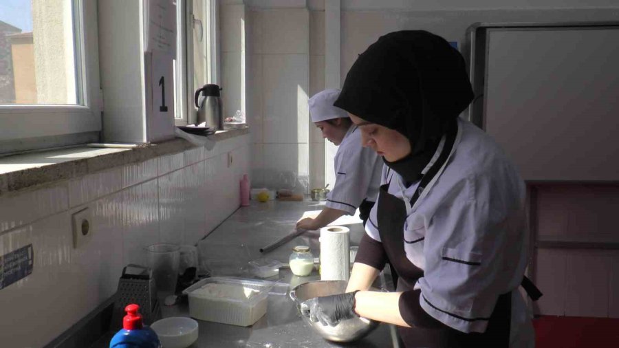 Masterchef’i Aratmayan Yarışma: Liseli Şefler Hünerlerini Sergiledi