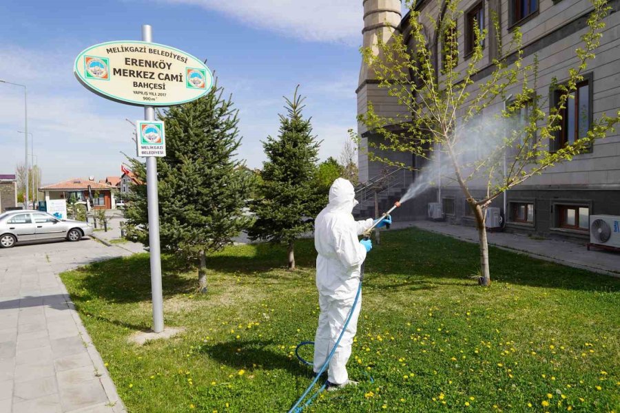 Havaların Isınmasıyla Melikgazi Belediyesi İlaçlama Çalışmalarına Başladı