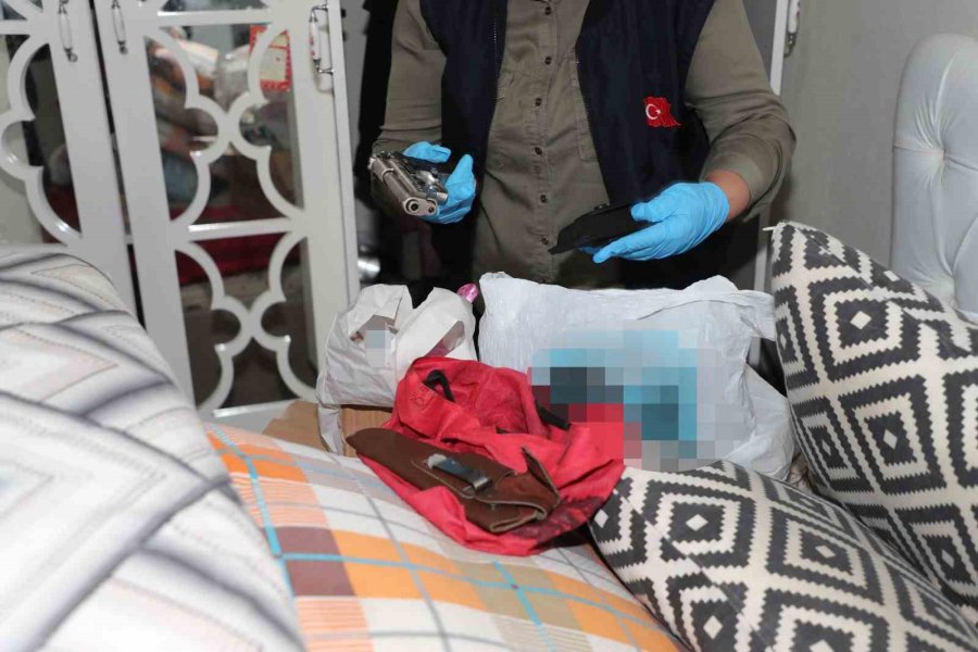 Mersin’de Sanal Dolandırıcılara Eş Zamanlı Operasyon: 19 Gözaltı