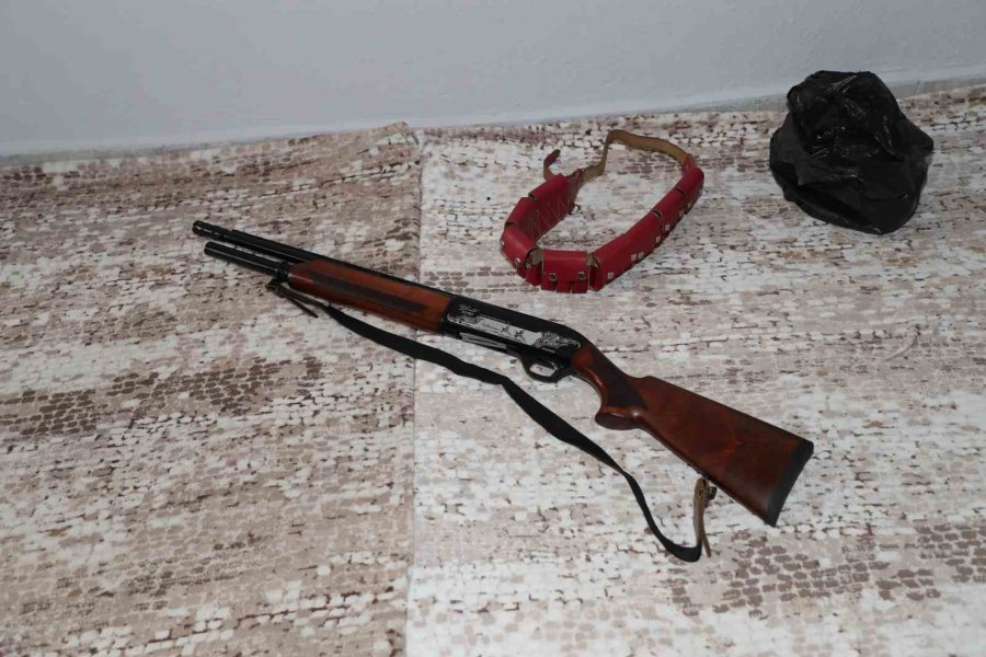 Mersin’de Sanal Dolandırıcılara Eş Zamanlı Operasyon: 19 Gözaltı