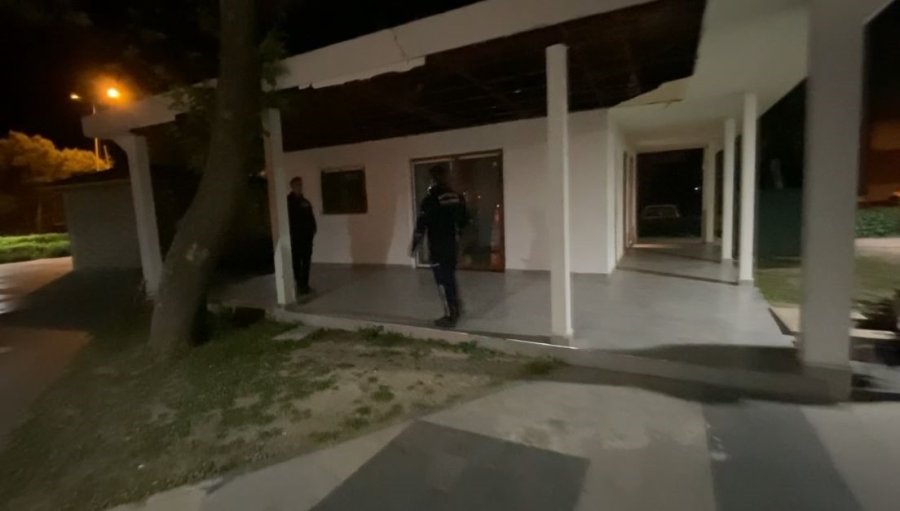 Tuvalette Mahsur Kalınca Ekipleri Alarma Geçirdi