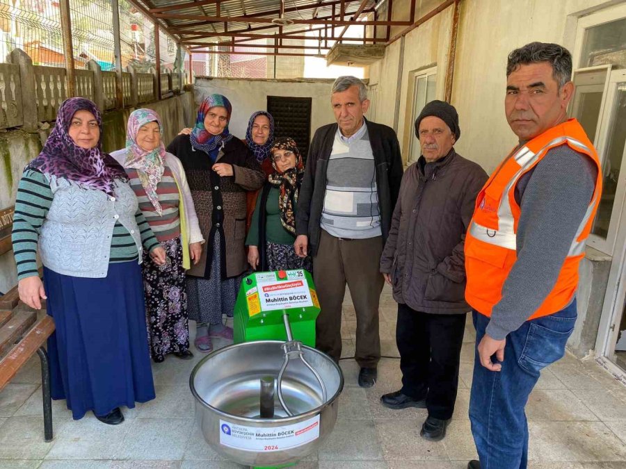 Büyükşehirden Kadınlara Hamur Karma, Ceviz Ve Salça Makinesi