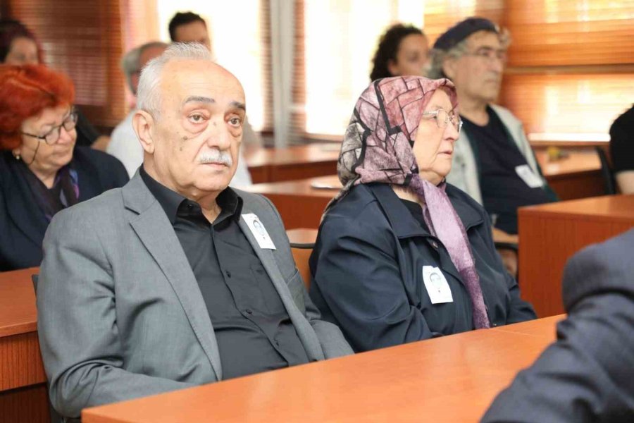 Porsuk Meslek Yüksekokulu Öğretim Görevlisi Dr. Altan Çetinkaya İçin Anma Töreni Düzenlendi