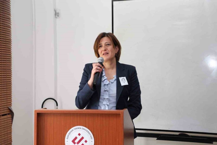 Porsuk Meslek Yüksekokulu Öğretim Görevlisi Dr. Altan Çetinkaya İçin Anma Töreni Düzenlendi