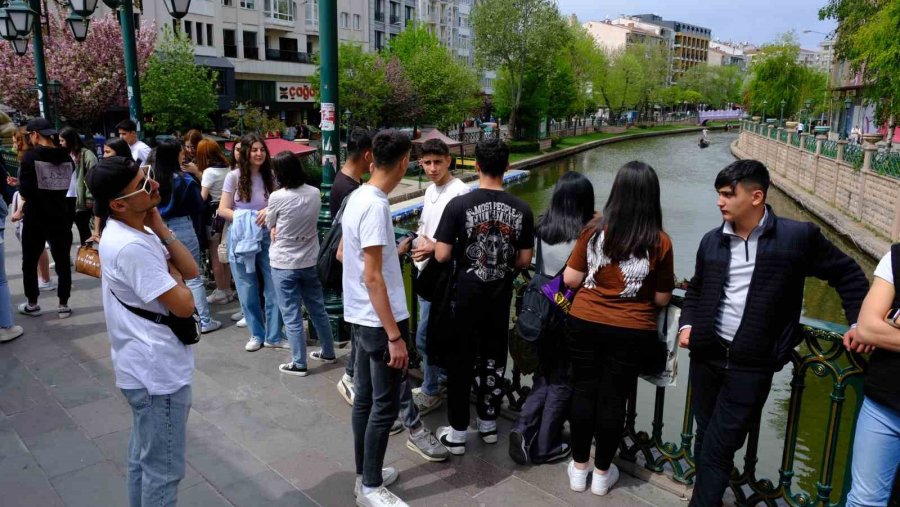 Bayram Sonrası Da Turist Akını Devam Ediyor