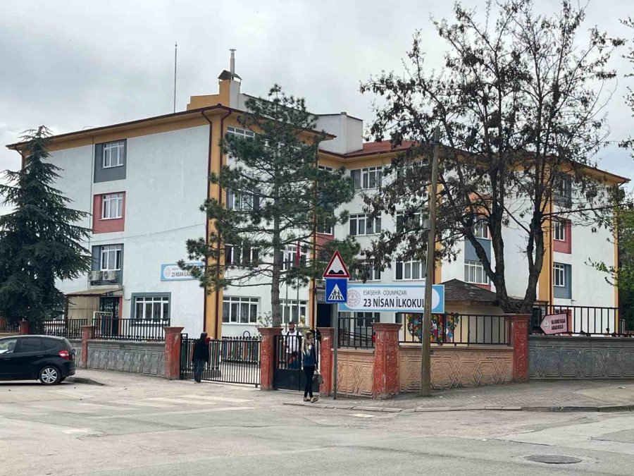 Eskişehir’de İlkokul Velisinin ‘pes’ Dedirten İddiaları