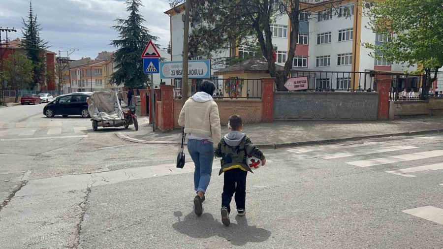 Eskişehir’de İlkokul Velisinin ‘pes’ Dedirten İddiaları