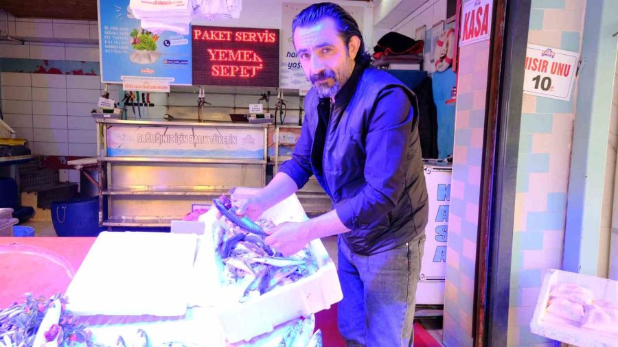 Eskişehir’de Havalar Isındı Balıkçı Esnafın Satışları Azaldı
