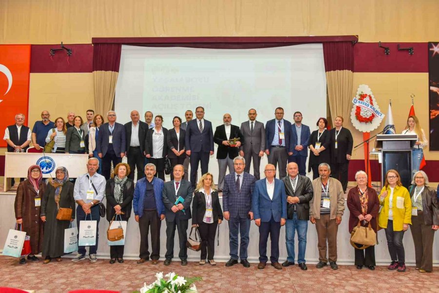 Kmü’de ‘60+ Yaşam Boyu Öğrenme Akademisi’ Başladı