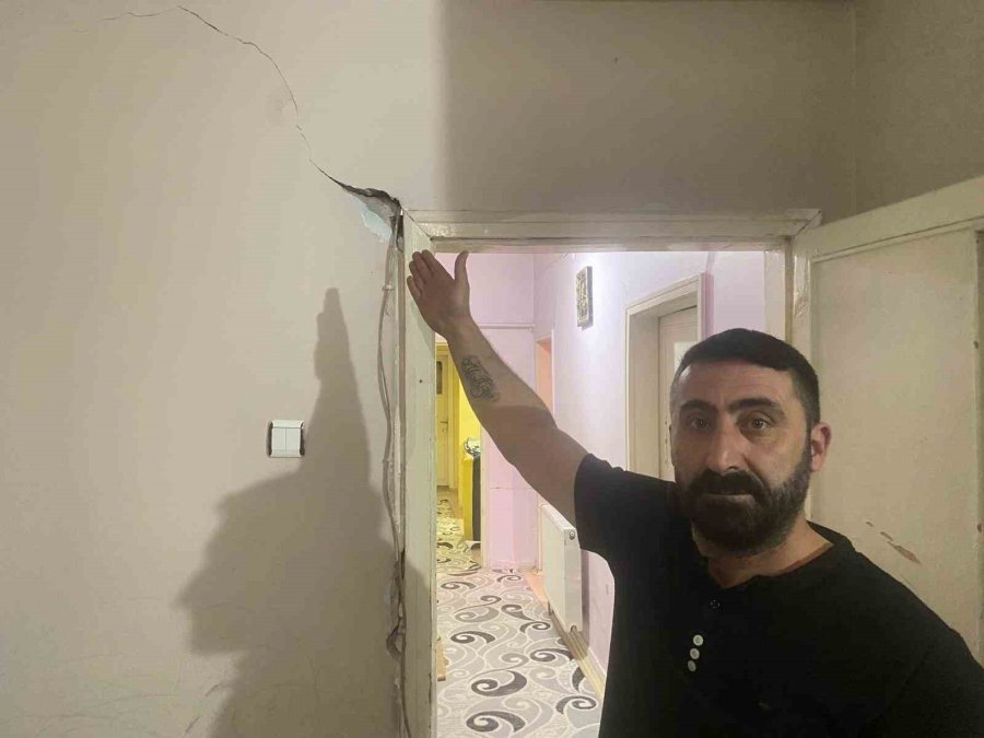 Tokat Depreminde Kayseri’deki Evde Hasar İddiası