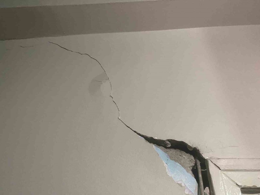 Tokat Depreminde Kayseri’deki Evde Hasar İddiası