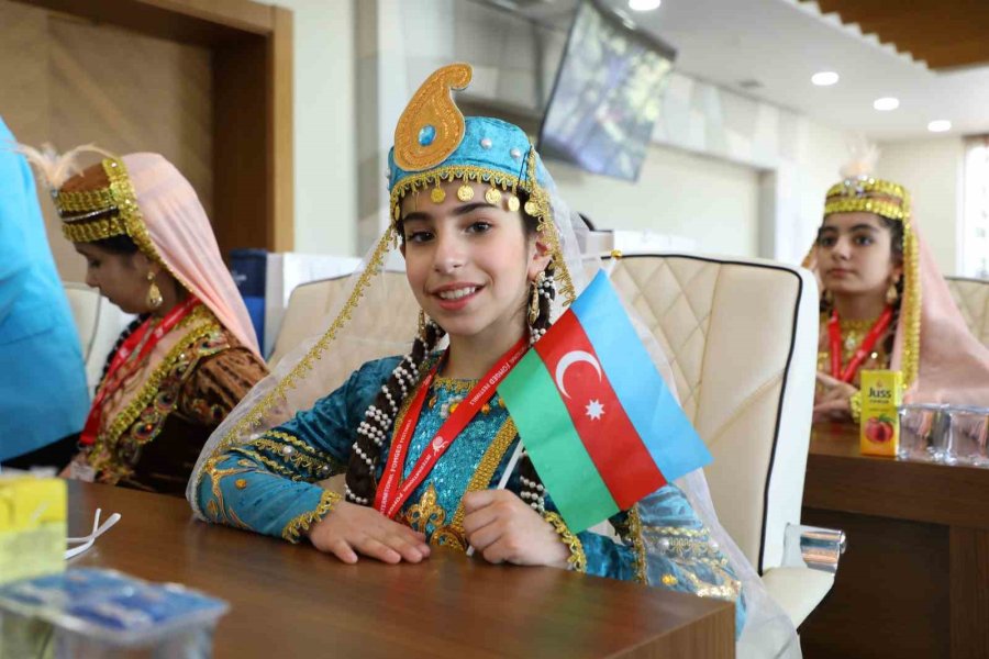 Dünya Çocukları Antalya Büyükşehir Belediyesi’nde