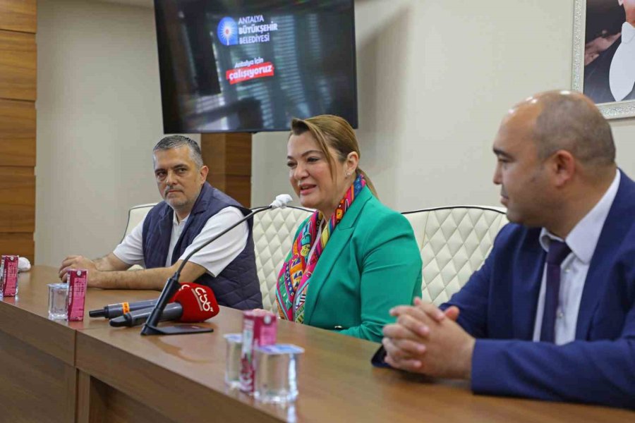 Dünya Çocukları Antalya Büyükşehir Belediyesi’nde