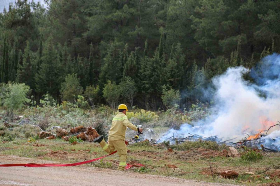Antalya’da Nefes Kesen Orman Yangını Tatbikatına 2 Sikorsky Helikopter Ve 3 Uçak Destek Verdi
