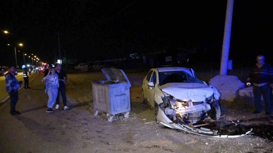 Araç Çarptığı Otomobili 50 Metre Sürükledi: 6 Yaralı
