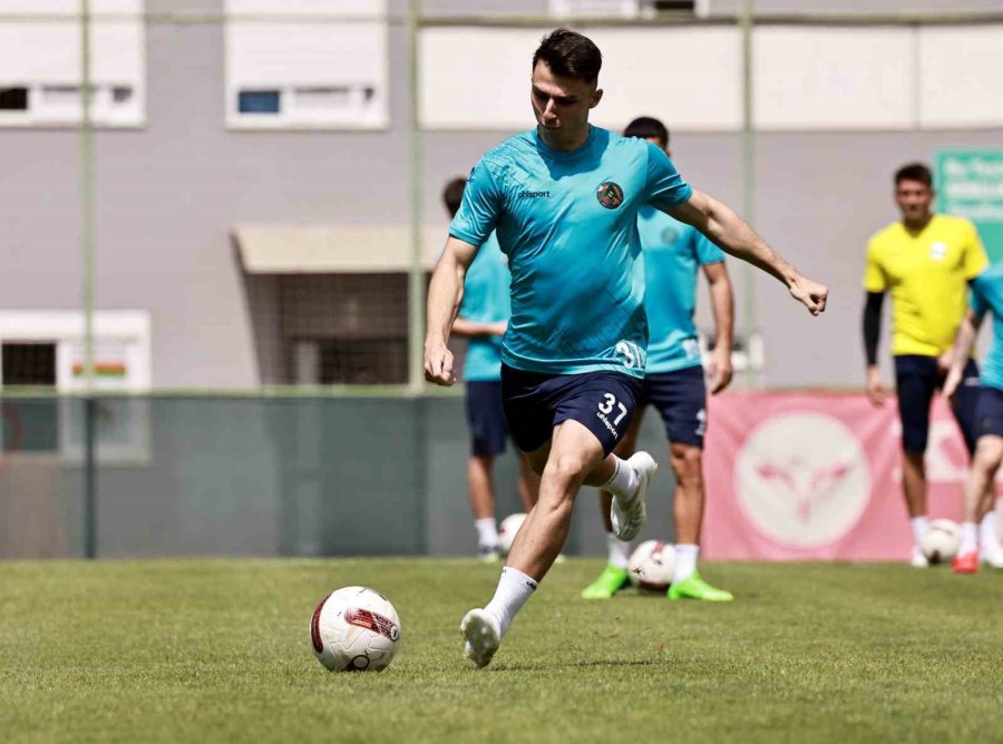 Alanyaspor, Konyaspor Maçı Hazırlıklarını Tamamladı
