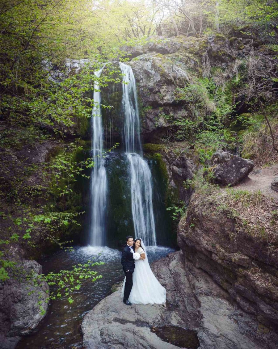 Doğa İle İç İçe Olan Şelale Yeni Evlenen Çiftlerin Uğrak Noktası Haline Geldi