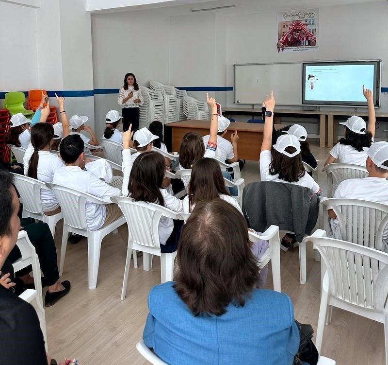 Okullarda Temel Hijyen Konusunda Eğitim