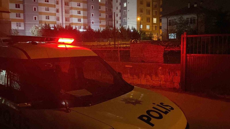 İstemeye Gittiği Kızın Abisini Silahla Vurdu