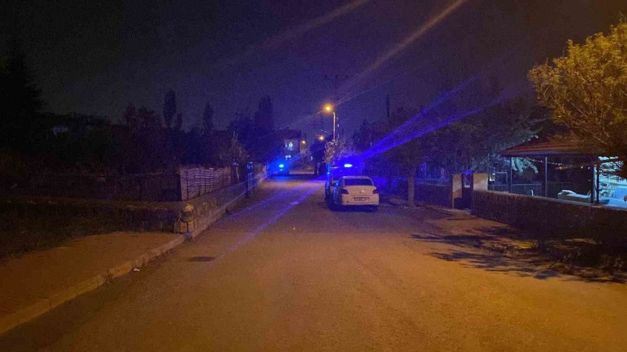 İstemeye Gittiği Kızın Abisini Silahla Vurdu