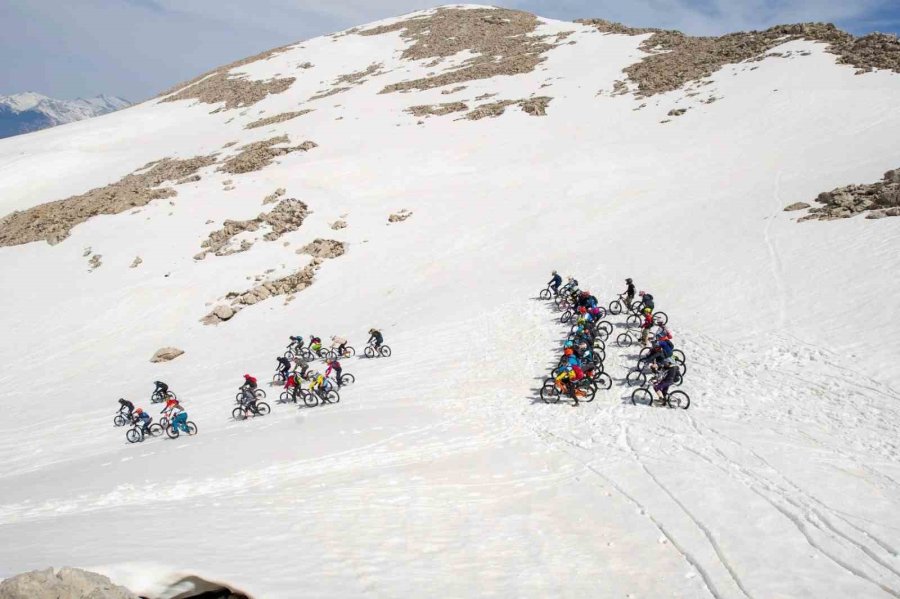 Gökyüzünden Denize Pedal Çevirecekler