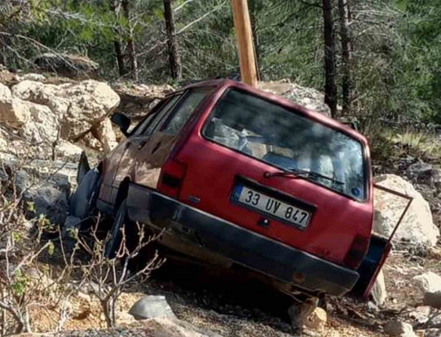Cenazeye Giderken Kaza Geçirip Öldü