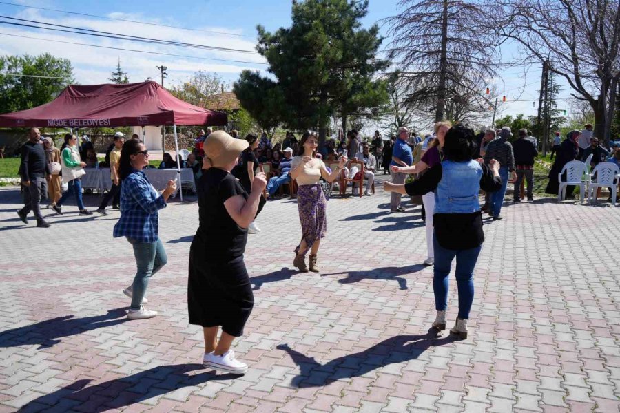 Niğde’de Asırlık Gelenek ’helva Şenliği’