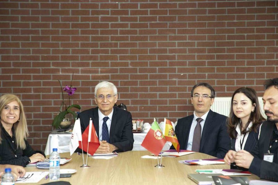 Leaf Projesi Açılış Toplantısı, Eskişehir Teknik Üniversitesi Ev Sahipliğinde Gerçekleştirildi