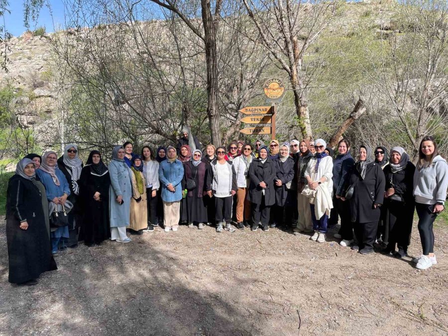 Böhürler; Sivil Toplum Temsilcileriyle Koramaz’ı Gezdi